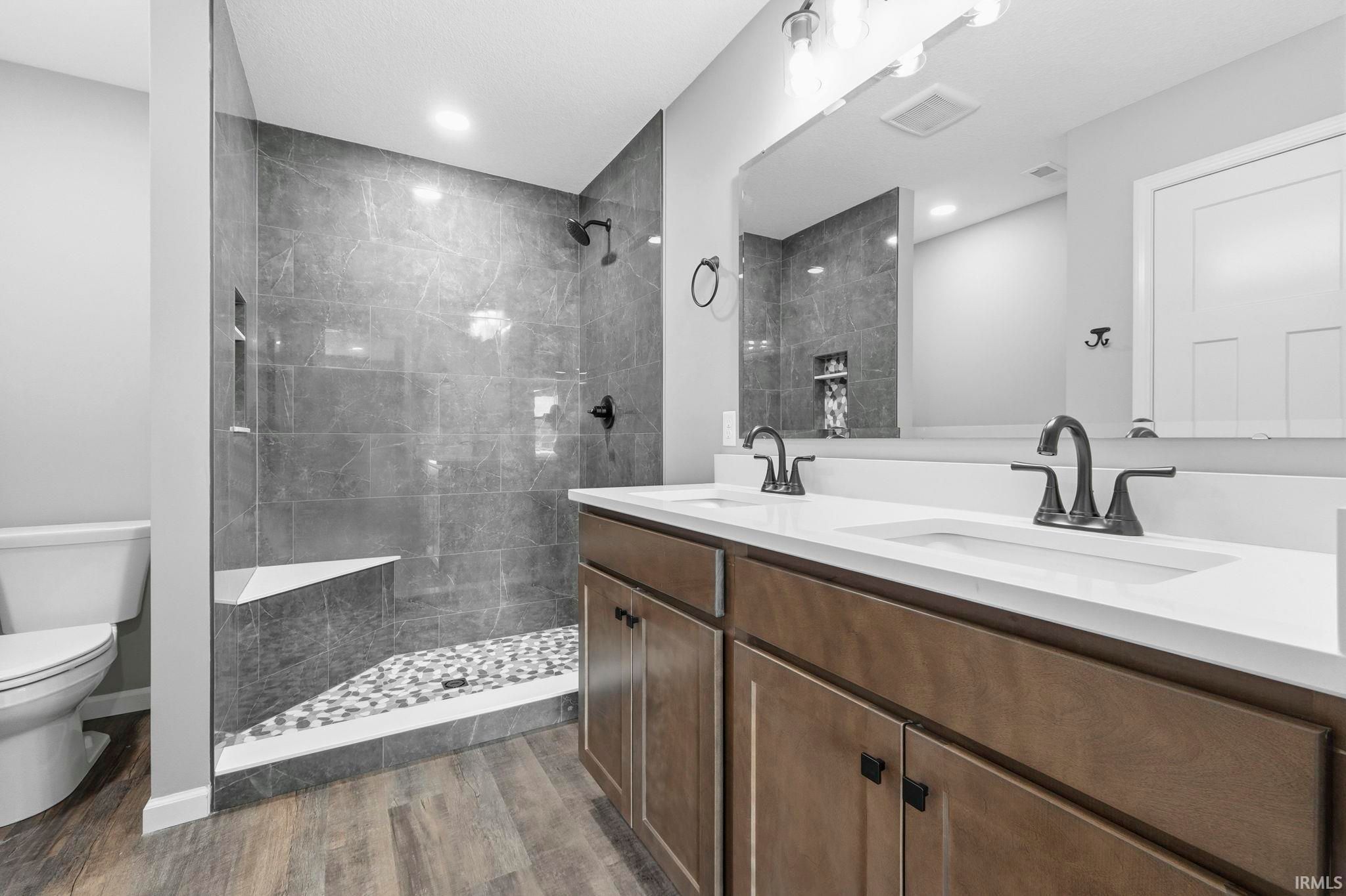 Image of 818 Gullet Avenue